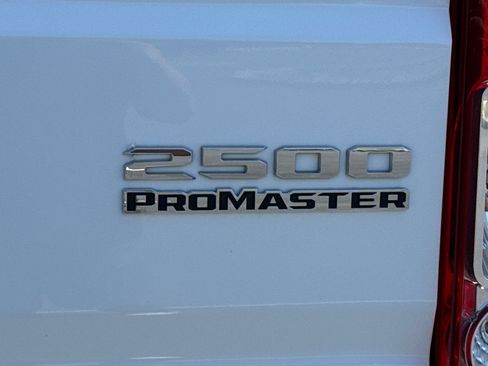 Used 2024 RAM ProMaster 2500 w/ Convenience Group FWD image 12