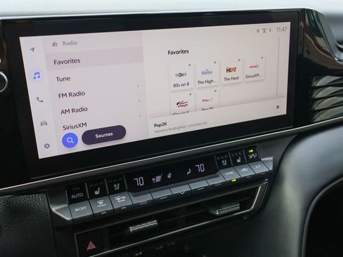 Used 2025 Toyota Camry XSE w/ Premium Plus Package image 5