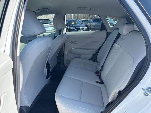 Used 2025 Hyundai Kona SEL image 11