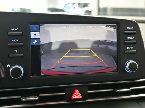 Used 2024 Hyundai Elantra SE image 16