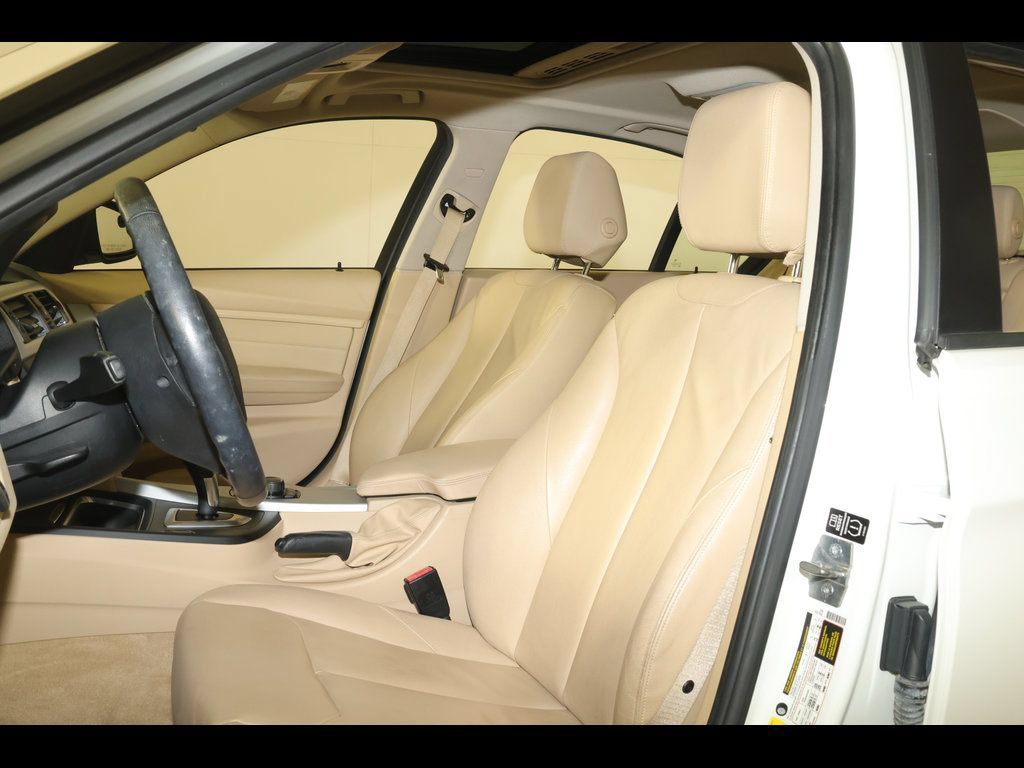 Used 2013 BMW 328i xDrive Sedan AWD/4WD image 13