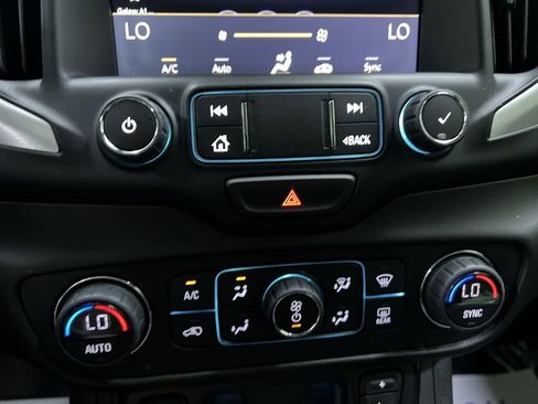 Used 2021 GMC Terrain SLT FWD image 23