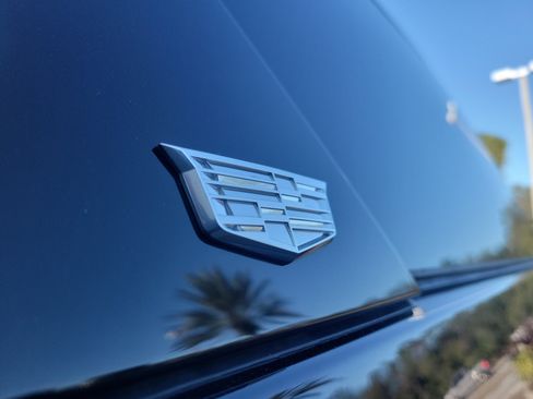 Used 2023 Cadillac Escalade V image 9