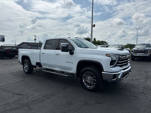 Certified 2025 Chevrolet Silverado 3500 LTZ w/ LTZ Convenience Package AWD/4WD image 7