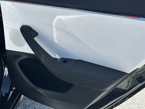 Used 2024 Tesla Model 3 Performance image 17