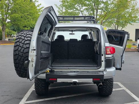 Used 2008 Toyota FJ Cruiser 4WD image 30