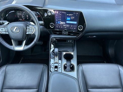 Certified 2022 Lexus NX 250 AWD image 10