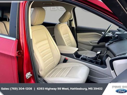Used 2019 Ford Escape SEL image 6