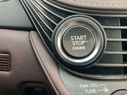 Used 2020 Lexus LS 500 w/ Interior Upgrade Package image 29