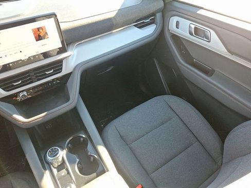 New 2026 Ford Explorer Active AWD/4WD image 10