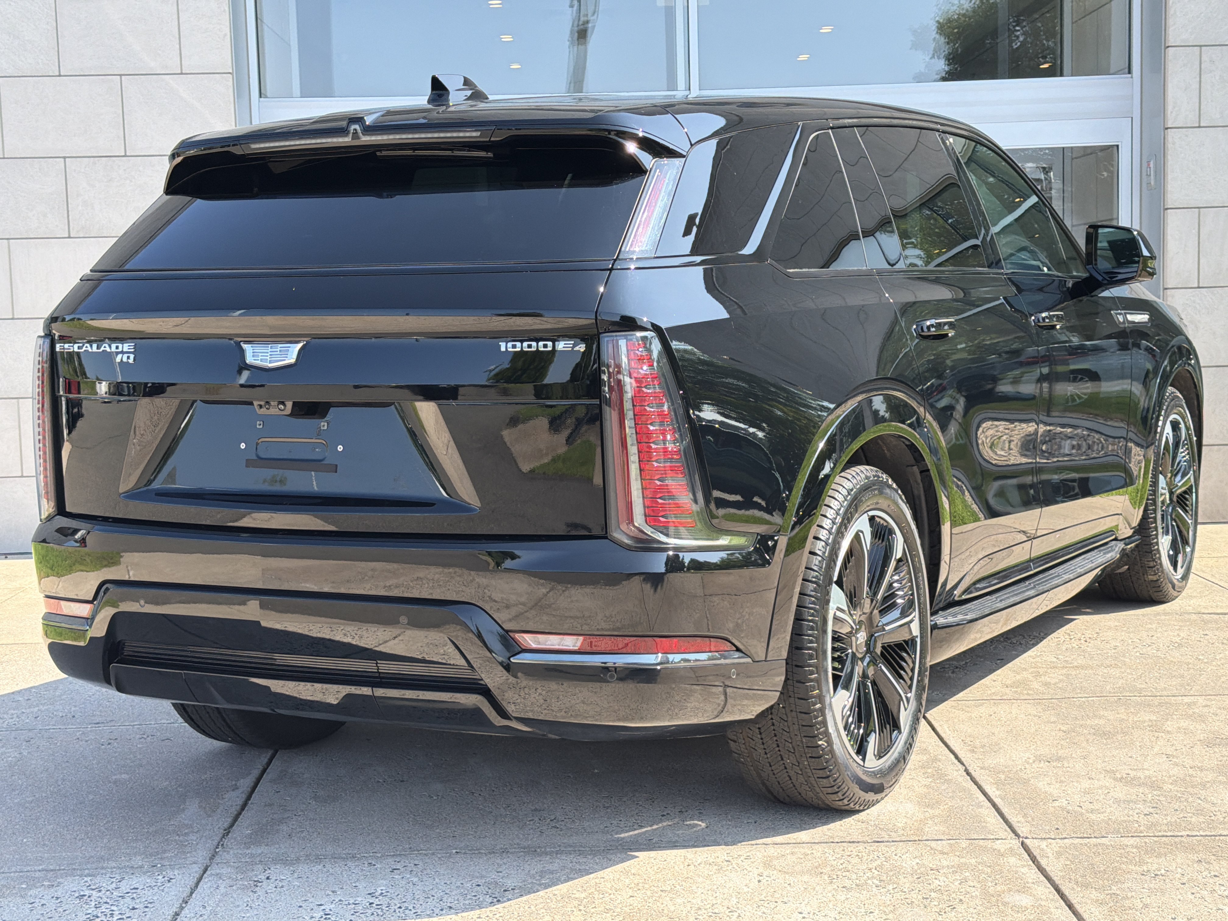 Used 2025 Cadillac Escalade IQ Sport 2 AWD/4WD image 5