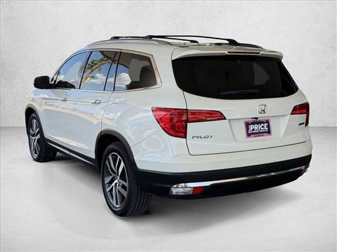 Used 2017 Honda Pilot Touring image 3