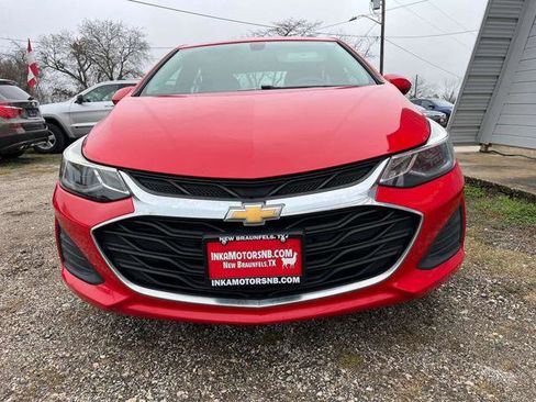 Used 2019 Chevrolet Cruze LT image 3