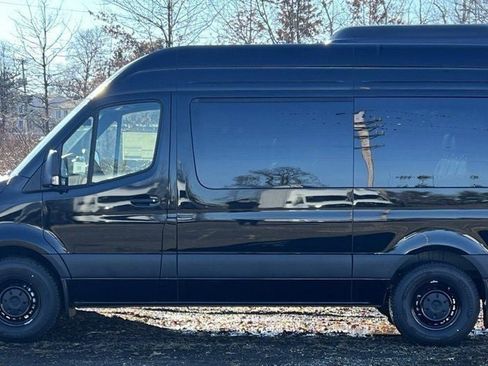 New 2025 Mercedes-Benz Sprinter 2500 image 8