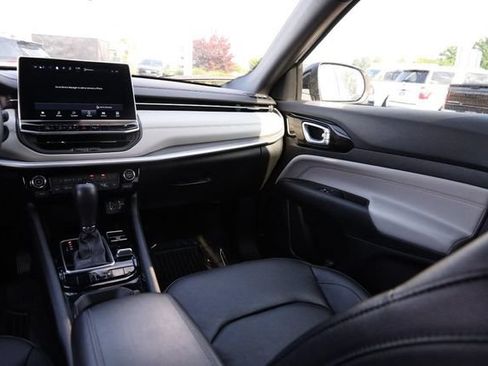 Used 2025 Jeep Compass Limited AWD/4WD image 26