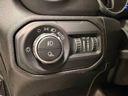 Used 2021 Jeep Gladiator Overland AWD/4WD image 22
