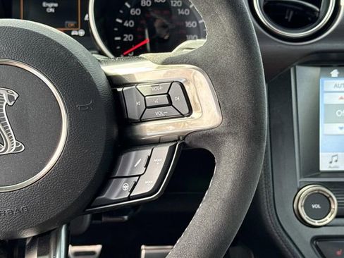 Used 2016 Ford Mustang Shelby GT350 w/ Technology Package image 32