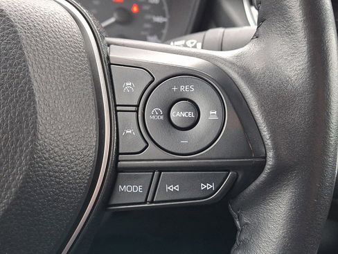 Used 2024 Toyota Corolla SE w/ SE Convenience Package FWD image 21