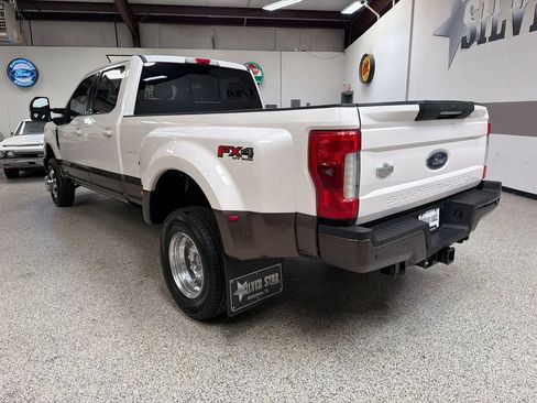 Used 2017 Ford F350 King Ranch w/ King Ranch Ultimate Package AWD/4WD image 5