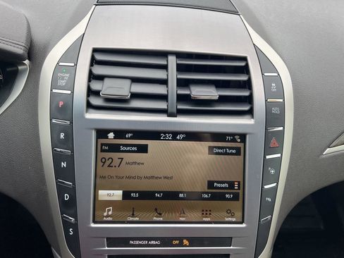 Used 2017 Lincoln MKZ Reserve w/ Technology Package image 35