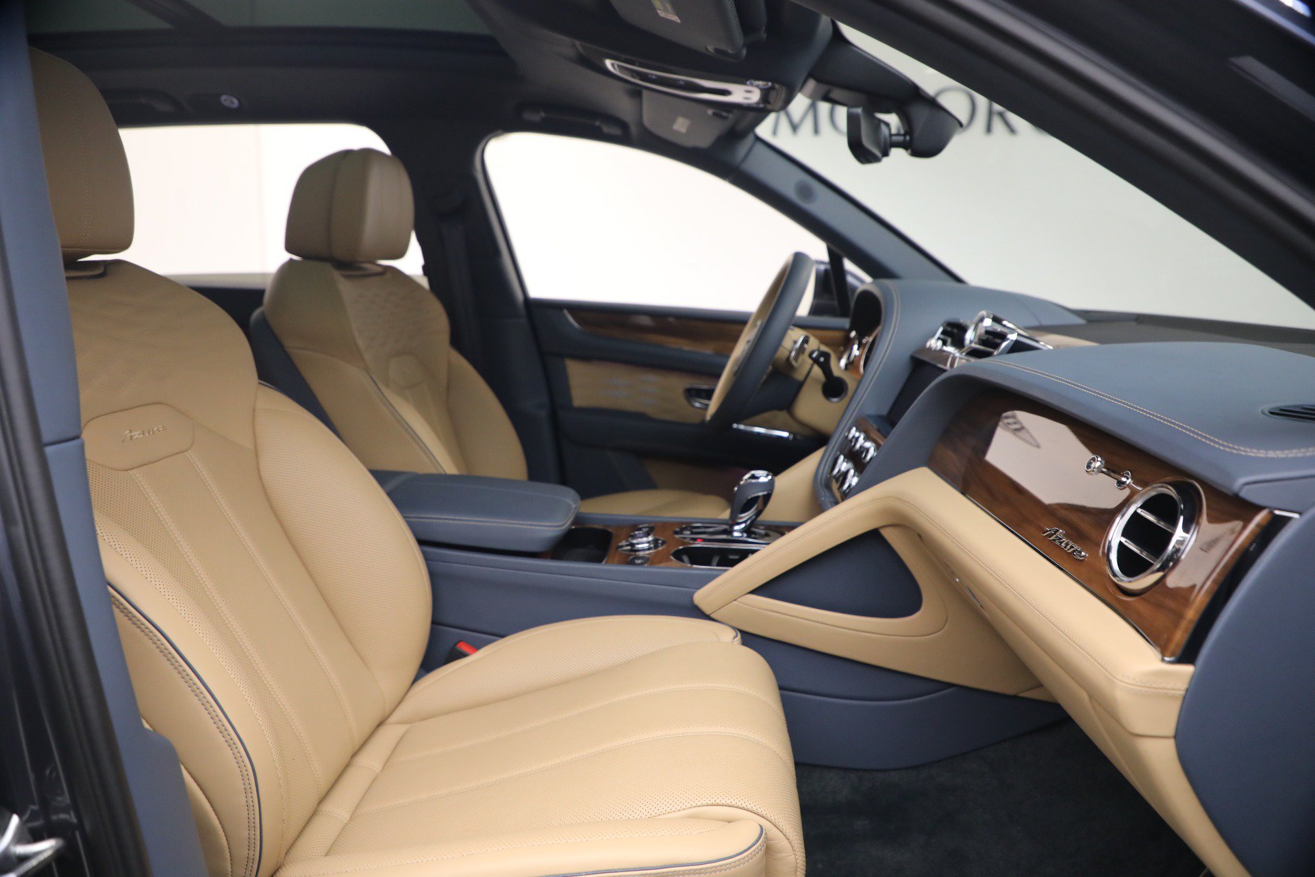 Certified 2026 Bentley Bentayga Extended Wheelbase AWD/4WD image 27