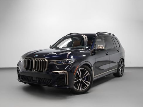 Used 2022 BMW X7 M50i AWD/4WD image 1