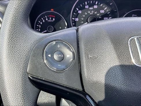 Used 2019 Honda HR-V LX image 10