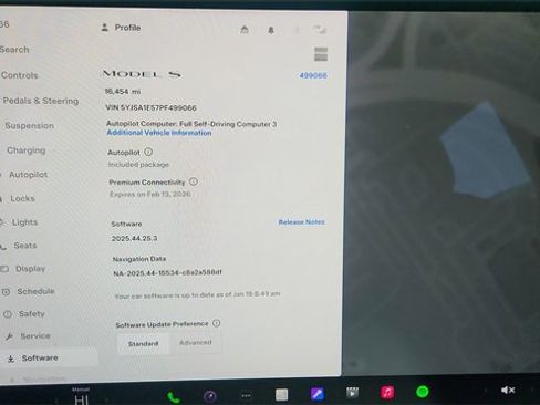 Used 2023 Tesla Model S Standard Range image 38