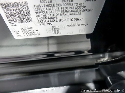 Certified 2023 GMC Acadia Denali w/ Denali Ultimate Package image 41