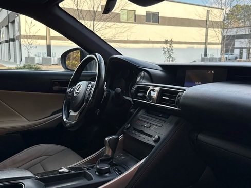 Used 2020 Lexus IS 350 F Sport w/ F Sport Package image 25