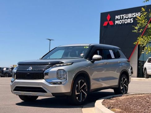 Used 2024 Mitsubishi Outlander SE FWD image 8