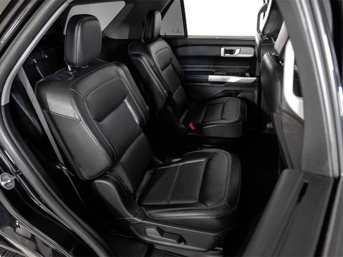 Used 2021 Ford Explorer Limited w/ Equipment Group 301A image 37