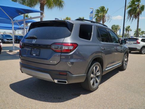 Used 2024 Honda Pilot Elite image 5