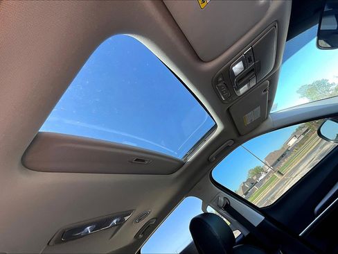 Used 2022 Kia Telluride S image 12