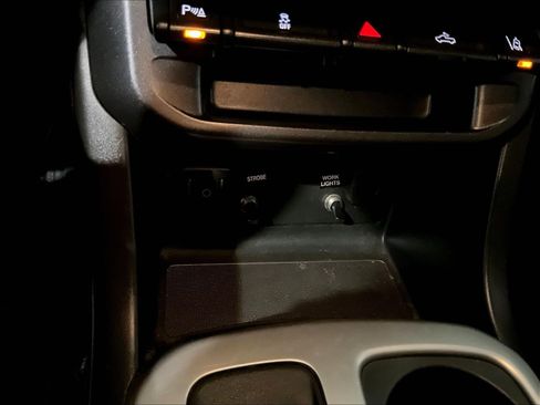 Used 2022 Chevrolet Colorado LT w/ Fleet Safety Package RWD image 16