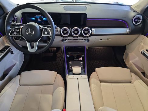 Certified 2022 Mercedes-Benz GLB 250 4MATIC w/ Premium Package Lite image 9
