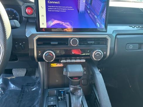 Used 2024 Toyota Tacoma TRD Off-Road image 25