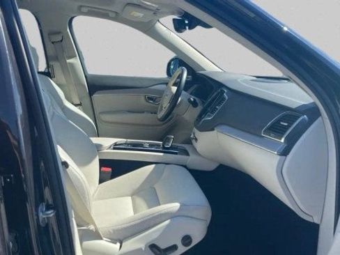 Used 2023 Volvo XC90 B5 Core w/ Protection Package Premier image 19
