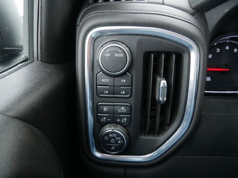 Used 2022 Chevrolet Silverado 1500 LT Trail Boss w/ LT Trail Boss Premium Package image 28