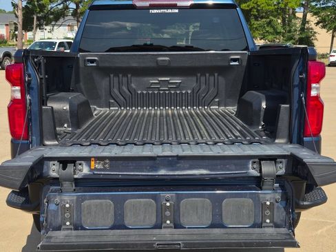 Used 2021 Chevrolet Silverado 1500 Custom Trail Boss w/ Safety Confidence Package AWD/4WD image 9