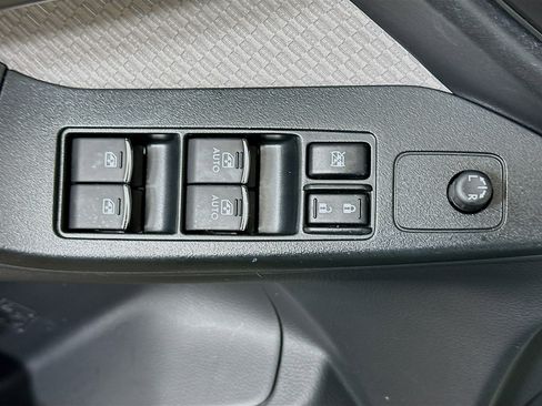 Used 2017 Subaru Forester 2.5i Premium w/ All-Weather Package AWD/4WD image 15