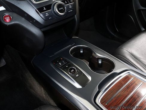 Used 2016 Acura MDX SH-AWD image 23