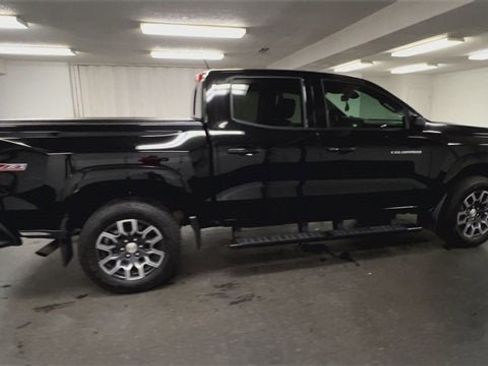 Certified 2024 Chevrolet Colorado LT w/ LT Convenience Package III image 9