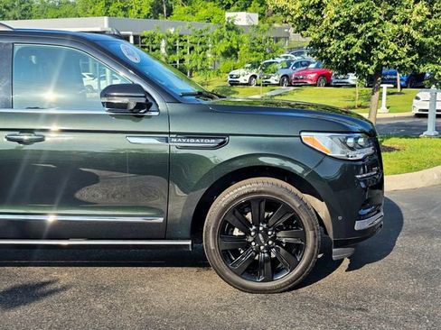 Used 2023 Lincoln Navigator L Black Label AWD/4WD image 7