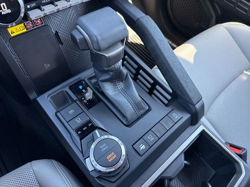 Used 2024 Toyota Tacoma Limited w/ Limited Package (LT) image 24