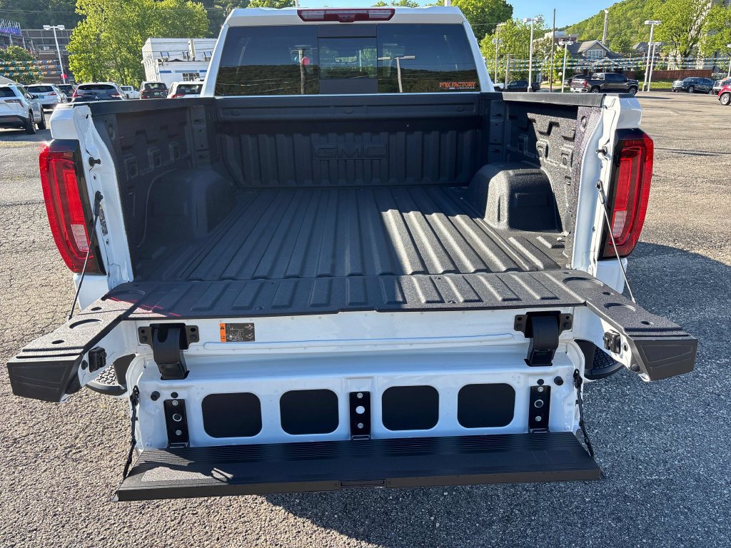New 2026 GMC Sierra 1500 AT4 w/ AT4 Premium Package AWD/4WD image 37