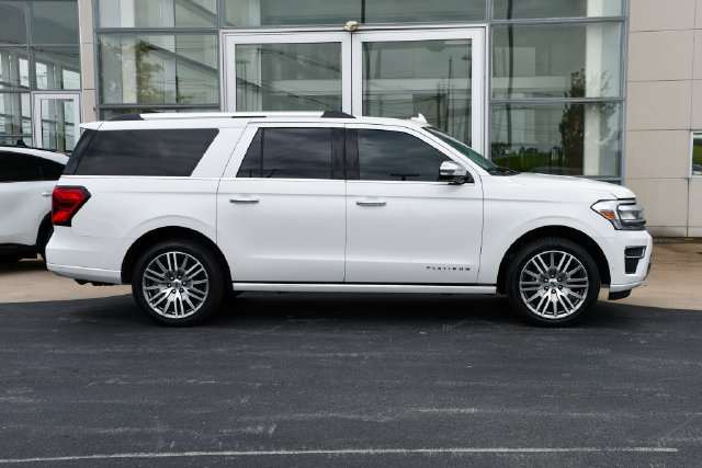 Used 2024 Ford Expedition Max Platinum AWD/4WD image 8