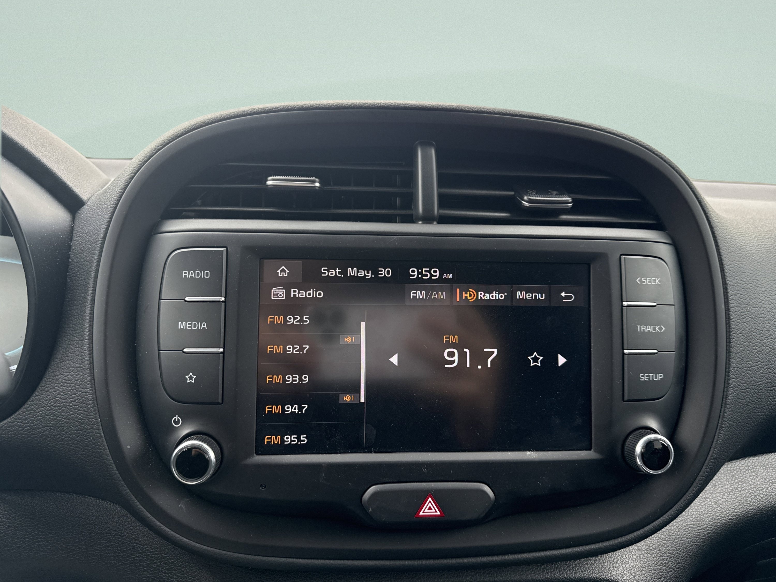 Used 2025 Kia Soul LX w/ LX Technology Package FWD image 30