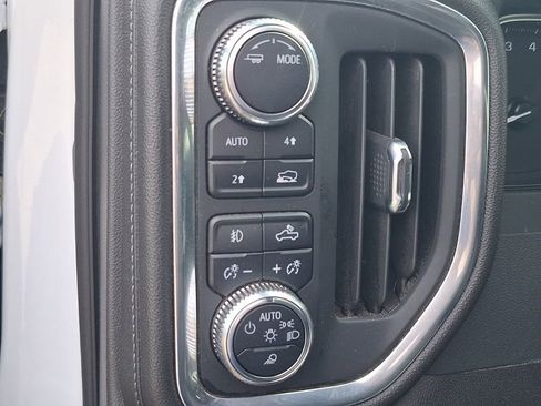 Used 2022 GMC Sierra 1500 SLT w/ SLT Convenience Package AWD/4WD image 26