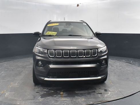 Used 2022 Jeep Compass Limited image 2
